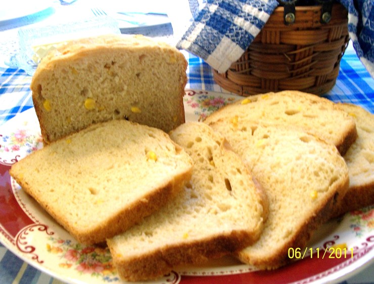 Corny Bread - Made in a Bread Machine - My Yellow Farmhouse.com