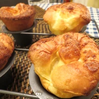 The Popover Experiment - Recipe No. 1 - Brown 'n Crusty on the Outside, Soft & Creamy on the Inside
